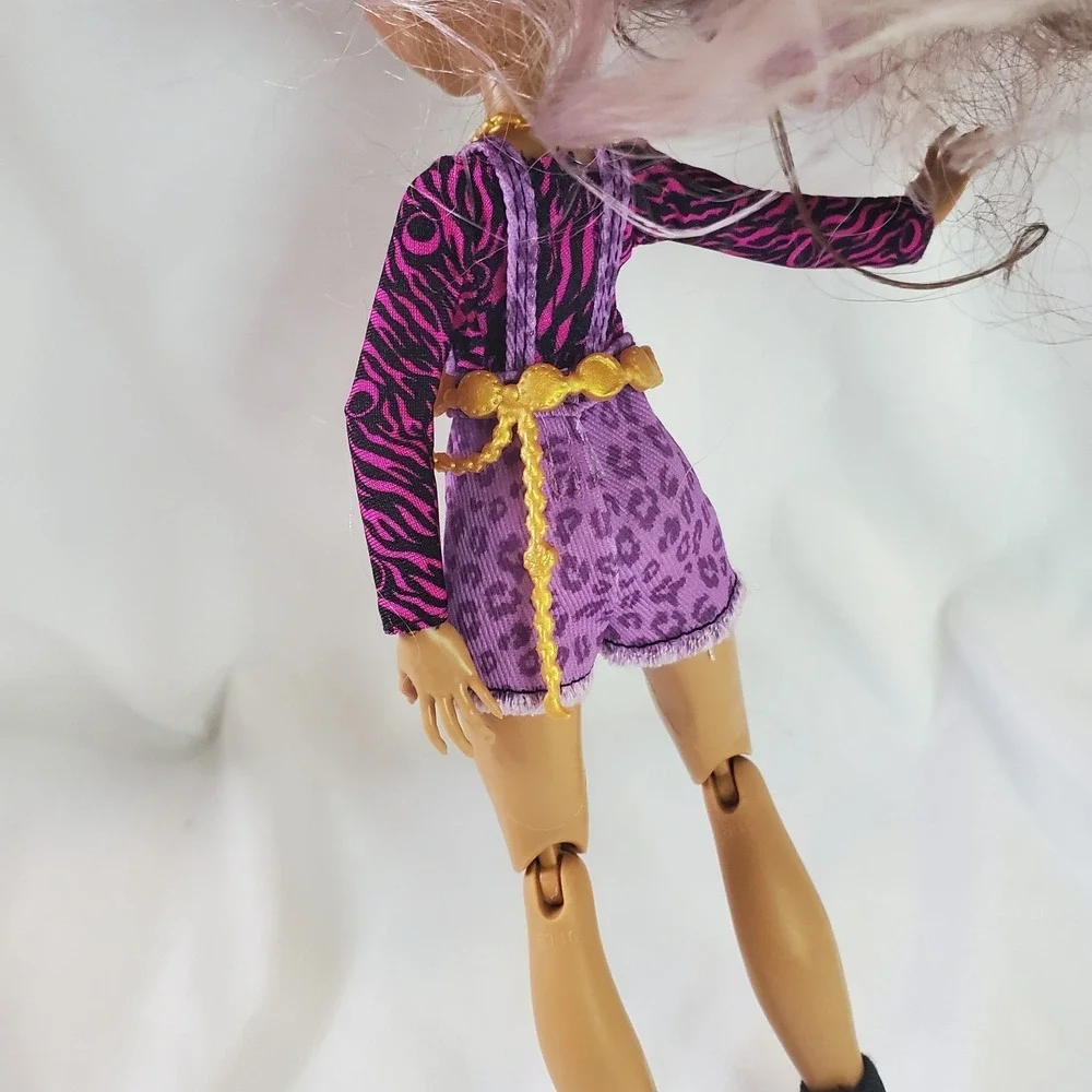 Monster High Mattel Clawdeen Wolf Fashion Doll Purple Outfit 11in Brown Hair‎